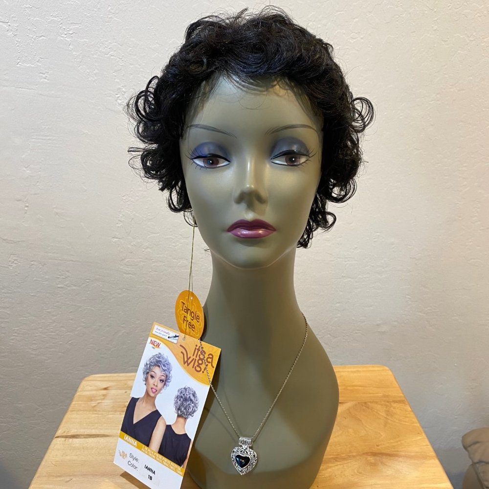 #134 IT'S A WIG SYNTHETIC WIG